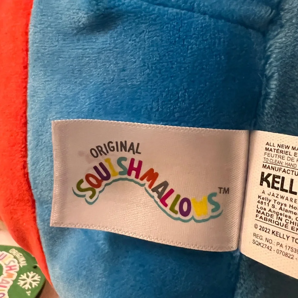 NWT Charlie Brown Peanuts Christmas 2022 Squishmallow Collectible